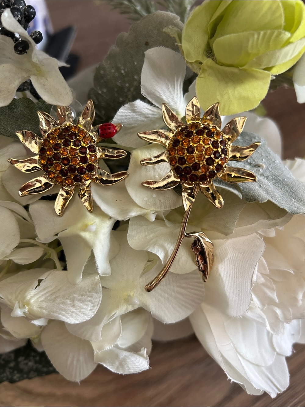 Gold Sunflower Crystal Brooch Pin - Women Jewelry